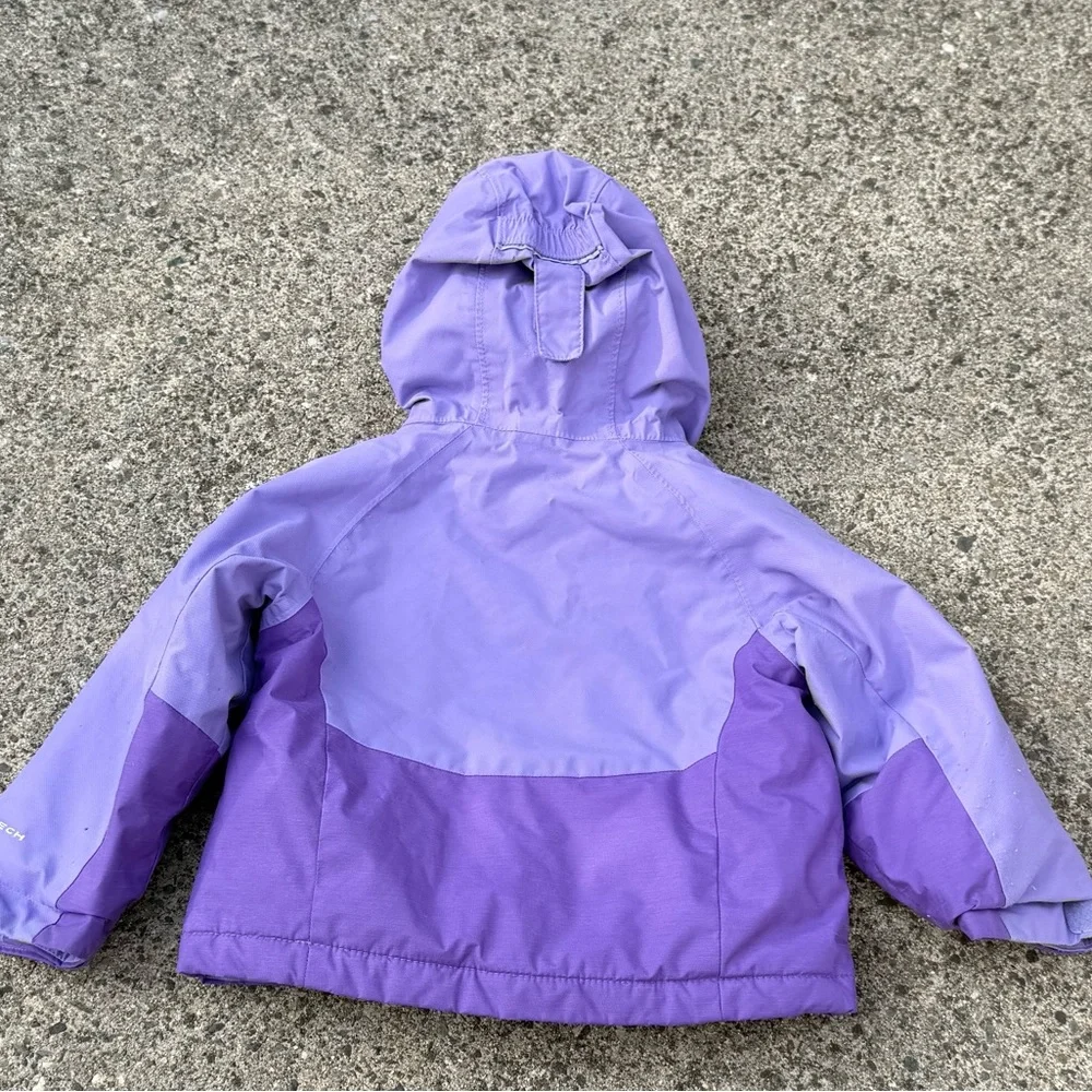 Columbia brand color